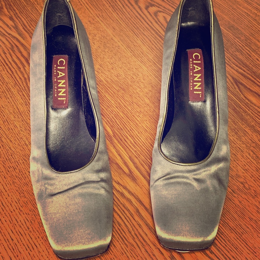 🆕CIANNI satin & leather vintage pump from Spain